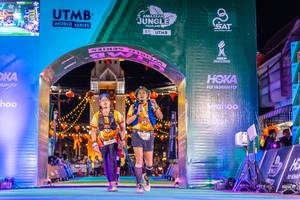 BIB: 3000, 132
                            <button type="button" onclick="openModal(21813464)" class="btn btn-primary btn-sm float-right btn-popup" data-toggle="modal" data-target=".modal-high-quality">
                        <i class="fas fa-shopping-cart"></i> Add to Cart
                    </button>
                                            <button type="button" onclick="isThisMe(21813464, true)" class="btn btn-success btn-sm float-right btn-popup btn-isme hidden" data-toggle="tooltip" data-placement="bottom" title="นี่คือรูปของคุณใช่ไหม คลิกที่นี่เพื่อเอาเข้าอัลบั้ม">
                        <i class="fas fa-plus"></i> Add to album
                    </button>
                    <button type="button" onclick="isThisMe(21813464, false)" class="btn btn-warning btn-sm float-right btn-popup btn-isnotme hidden">
                        <i class="fas fa-ban"></i> Remove from album
                    </button>